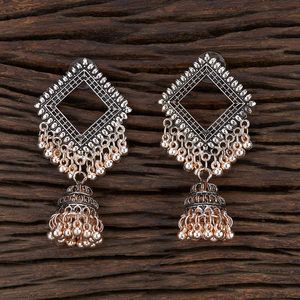 Mejor precio Kanhai Jewels' Royal-Look Designer Indo Western Classic Pendientes 104743 Rose Gold Plated Alloy Charm para bodas - Product Image 1