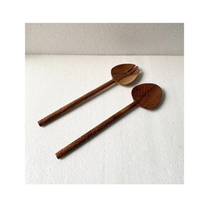 Ensemble de serveurs à salade en bois design fait de cuillères à salade en matériau écologique pour la maison/hôtel/restaurants au prix le plus bas - Product Image 1