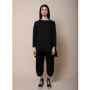 Maglione da donna SM di alta qualità, stile casual italiano, monocolore, con maniche asimmetriche e decorazione con 3 o 4 bottoni, per il giorno. - Product Image 3
