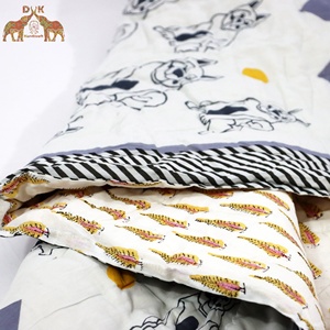 Edredón de bebé de algodón orgánico con diseño animal hecho a mano estampado personalizado para uso doméstico y hotelero todas las estaciones al por mayor - Product Image 5