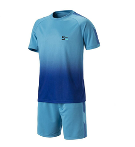 Uniforme de football personnalisé de haute qualité, imprimé, respirant et léger, à manches courtes, pour l'entraînement sportif - Product Image 3
