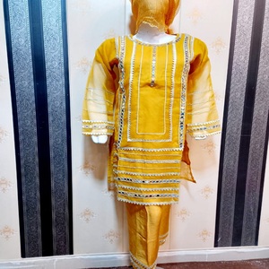 ชุดเสื้อผ้าสำหรับผู้หญิงจากปากีสถาน - Product Image 5