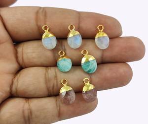 Colgante de piedra lunar de arcoíris, colgante de piedras preciosas ovaladas facetadas, pequeñas piedras preciosas chapadas en oro, Charms para pendientes - Product Image 5