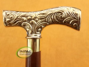 Bâton de marche en bois de style vintage fait à la main avec poignée de derby en laiton/canne de marche en bois avec poignée de derby en laiton design - Product Image 2