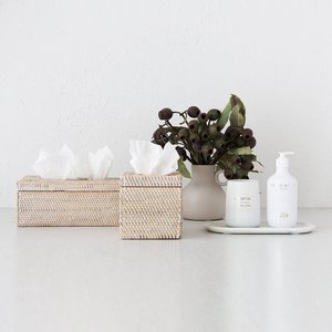 Porte-mouchoirs rectangulaire en bambou blanc délavé de style bohème - Product Image 2