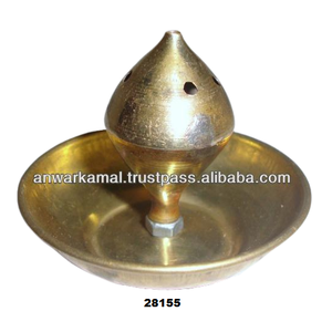 Soporte de latón hecho a mano Pooja Agardan para templos e iglesia para ocasiones navideñas - Product Image 3