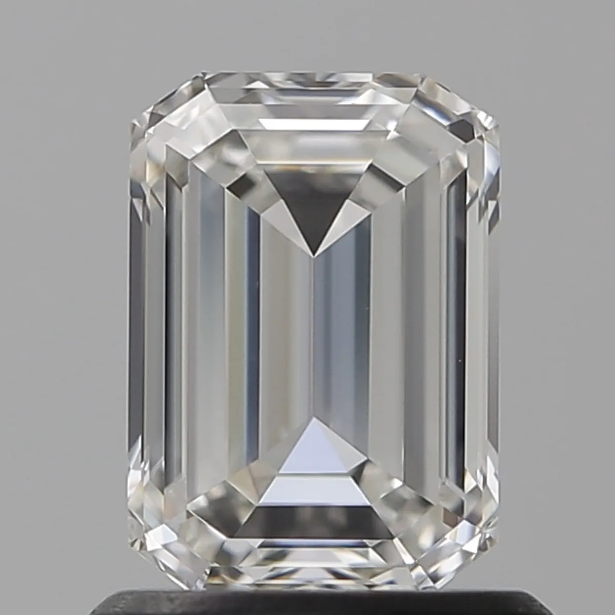 Ukuran zamrud dalam stok berlian bersertifikat bentuk GIA VVS kejelasan D warna 100% bersertifikat alami 1.00 karat permata berlian putih