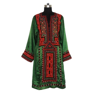 BDR052 vraie robe Kuchi traditionnelle brodée pour femmes imprimée brodée à la main Kutchi Balochi bohème robe Unique Vintage - Product Image 1