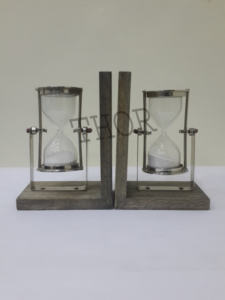 Serre-livres en bois sur le thème nautique avec sablier Décoration de bureau et collection pour bibliothèques et collections de livres - Product Image 2