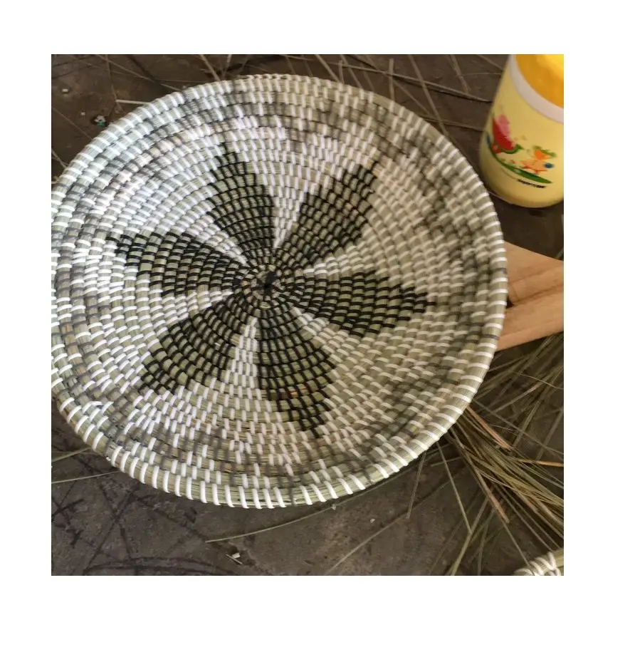Natural round handicraft Hand Woven Seagrass Wall Plate Wall Basket Decor, Woven plate