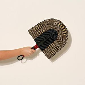 Abanicos de Mano Bolga Tejidos a Mano con Pasto Marino - Product Image 4