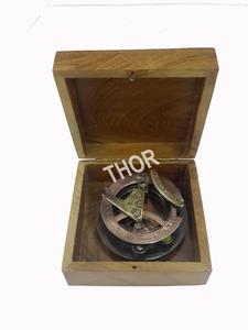 Boussole de cadran solaire en laiton et cuivre nautique 2.5 "avec boîte en bois naturel article de cadeau de poche en laiton - Product Image 6