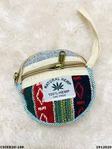 Pochettes rondes en chanvre pour sacs de soirée Accessoire élégant et écologique - Product Image 5