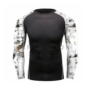 Protectores de erupción de sublimación personalizados de alta exigencia, ajuste de compresión, tela que absorbe la humedad, ropa deportiva, protectores de erupción a la venta - Product Image 6