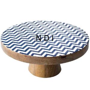 Support à gâteau en bois au design moderne et de forme arrondie, avec finition émaillée, pour la décoration de Noël et des événements, idéal pour les hôtels - Product Image 1