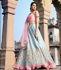 La plupart des tendances et un look riche mariage vêtements de mariée coton soie Lehenga Choli avec Dupatta lourd broderie travail indien Alphanumero Shalwar Kameez - Product Image 5