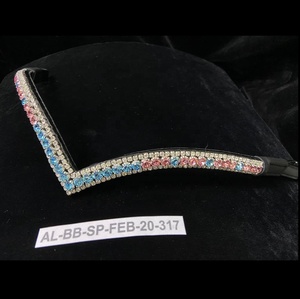 Bandas de caballo ecuestre de cuero italiano Tachuela duradera para montar a caballo - Product Image 1