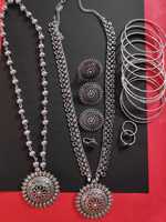 Bijoux indiens Rajvadi Oxi fantaisie et tendance avec 2 ensembles longs, bague, broche de nez, boucles d'oreilles et 10 bracelets Kada en M Creation