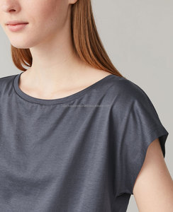 Camiseta Gráfica de Algodón Premium de Alta Calidad para Mujer, Proveedor de Ropa Oversize, Etiqueta de Cuello y Empaque Personalizados - Product Image 2