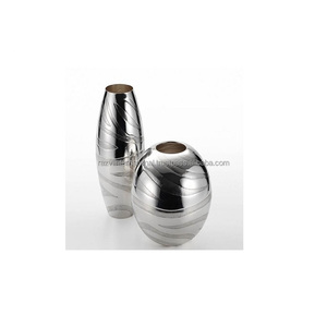 Vase à fleurs en laiton antique Design moderne unique en acier inoxydable Vase de table décoratif pour la maison pour fleurs ou plantes - Product Image 6