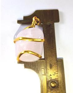 <b>Rose</b> <b>Quartz</b> Tumbled Shape Golden Wire Pendant <b>Necklace</b> Gemstone for Gifts - Product Image 3