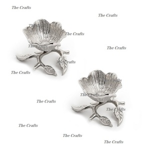 Juego de Tres Tazones Decorativos de Aluminio Plateado, Diseño de Primera Calidad, para Servir en la Mesa - Product Image 6