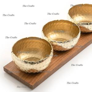 Bestest Design Tuercas Tazón para servir en acero inoxidable Tazón decorativo de color dorado con bandeja de madera a bajo precio - Product Image 2