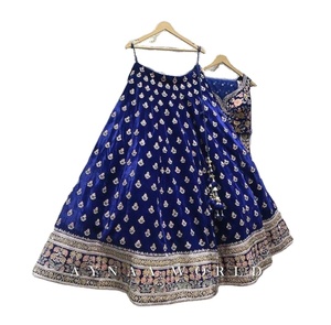 Lehenga-Blusa de trabajo de seda de terciopelo, azul real, bordado pesado, para boda - Product Image 1