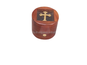 Meilleure qualité Kalavastu bois de santal Folk Art Style boîte à dés polie à la main pour les jeux chine origine cadeau de noël - Product Image 5