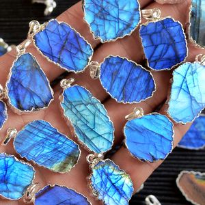 Colgante de mariposa de acero inoxidable, colgante de Palma de labradorita morada, collar jamaicano, portavelas galvanizado, colgante de macramé - Product Image 4