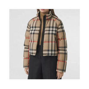 Veste matelassée pour femme - Tissu tissé uni respirant, imperméable et coupe-vent, finition personnalisée, logo disponible en gros - Product Image 1