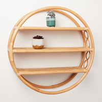Meilleure vente support d'étagère murale ronde en rotin noir sculpté techniques pour salle de bain salon vente en gros directe du Vietnam
