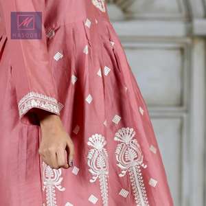 Robe de broderie de travail de fil de coton de haute qualité pour la conception d'été à manches longues de dames - Product Image 5