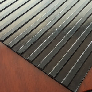 Tapis de sol en caoutchouc antidérapant à larges rayures pour passerelles, rampes, escaliers, ateliers, entrepôts, camionnettes - Product Image 3