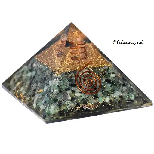 에메랄드 석영 Orgone 피라미드 Orgenite 피라미드 Vaastu 보정 천연 에메랄드 피라미드 치유 farhancrystal