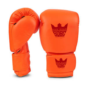 Gants de boxe Muay Thai en cuir orange, tailles 8oz-16oz, personnalisables pour l'entraînement et le combat - Product Image 1