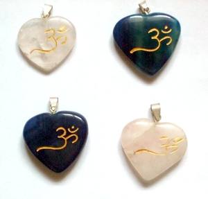 จี้หินอาเกตรูปโอมแกะสลักลายมงคลสำหรับตกแต่งบ้านโดย Agateexport.com - Product Image 1