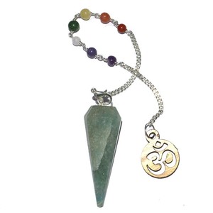 Modèle d'aventurine verte 12, pendules à facettes, avec Om: vert, vente en gros - Product Image 1