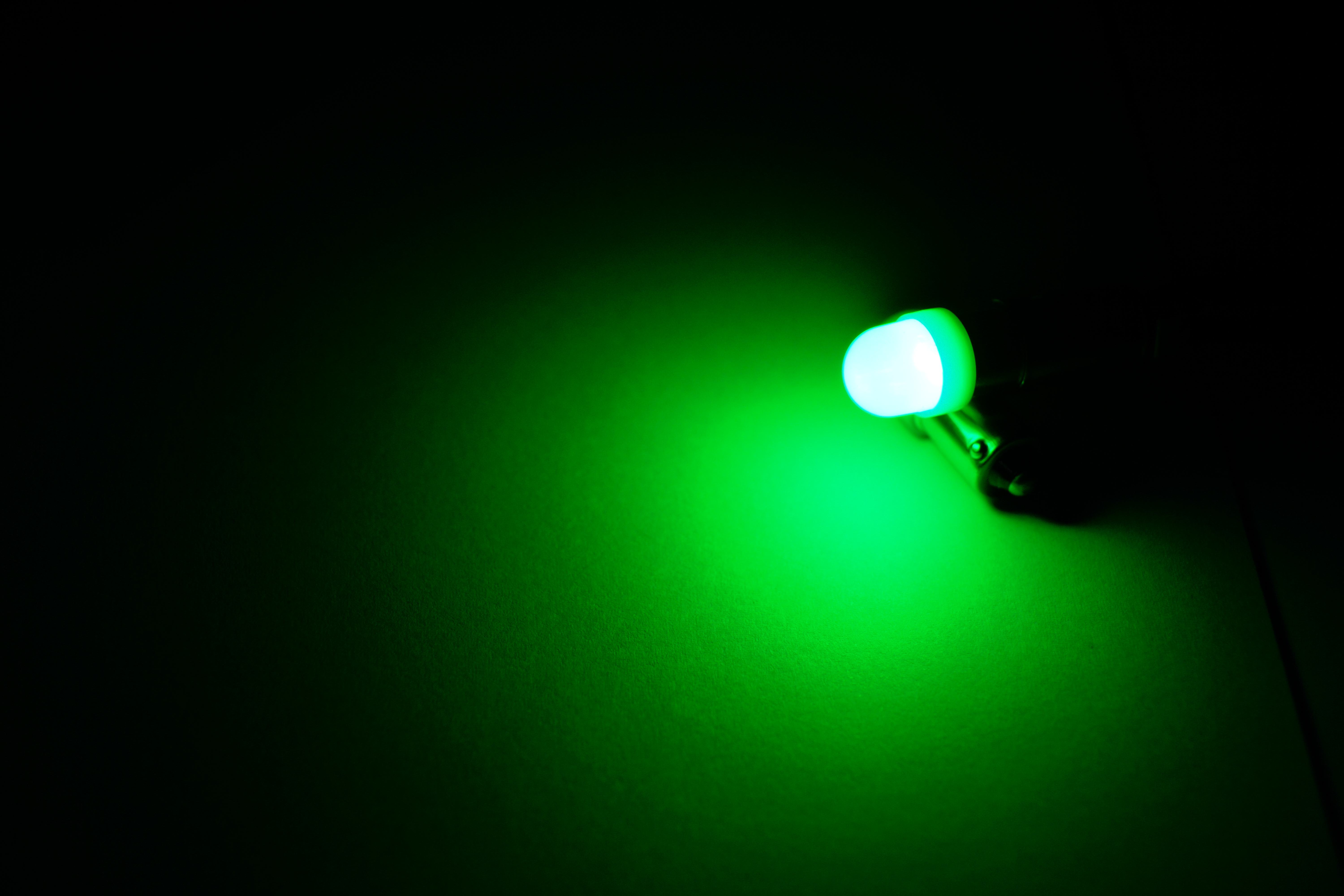 สีเขียว