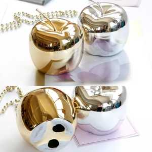 Nuevo diseño 2023 hermosa decoración del hogar de lujo europeo adornos de manzana de metal plateado dorado - Product Image 4