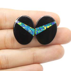 Boucles d'oreilles Bello en opale de feu synthétique et onyx noir doublet, taille ovale 25x18MM, pierres précieuses naturelles en vrac, paire de haute qualité - Product Image 1