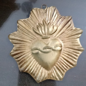 Tenture murale de cœur sacré pour la décoration intérieure - Product Image 1