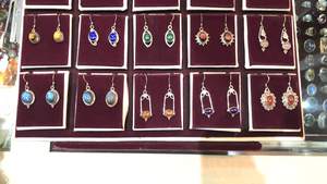 Pendientes colgantes de plata de ley con estilo para mujeres conscientes de la moda - Product Image 4