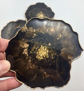 Dessous de verre en résine avec bord vert et doré couleur résine pour dessus de table et bureau tasse sous-verre à vendre - Product Image 6