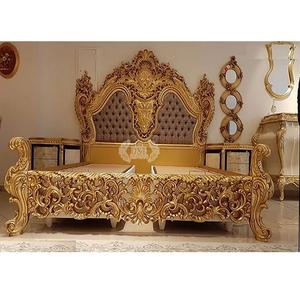 Ensemble de lit double moderne de style baroque sculpté à la main, taille personnalisée, lit principal en teck, chevets légers en vente - Product Image 1