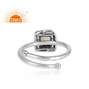 Bague ajustable carrée en argent sterling 925 avec pierre précieuse howlite taillée en carré, fabricant de bijoux sur mesure - Product Image 4