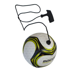 Balón de fútbol de entrenamiento de habilidades profesional personalizado de alta calidad Balón de fútbol de habilidad ligero con cuerda y mango - Product Image 1