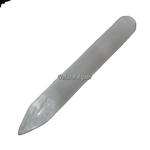 NaturalAgate.com SW-005 แท่งเซเลไนต์ปลายแหลมเรียบด้านเดียว สำหรับการบำบัดตามหลักฮวงจุ้ย ขายส่ง - Product Image 1