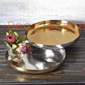 Juego de 2 bandejas redondas de metal martillado, acabado en dos tonos, Juego de 2 - Product Image 1