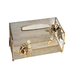 Boîte à mouchoirs vintage en fer doré avec fleurs Conteneur à mouchoirs en métal élégamment conçu - Product Image 1